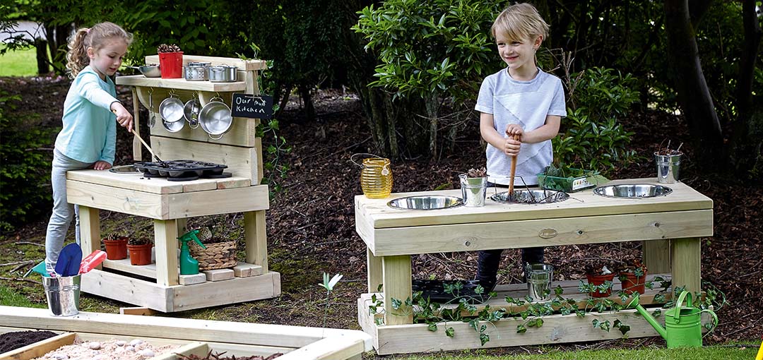 Enrich your outdoor messy play